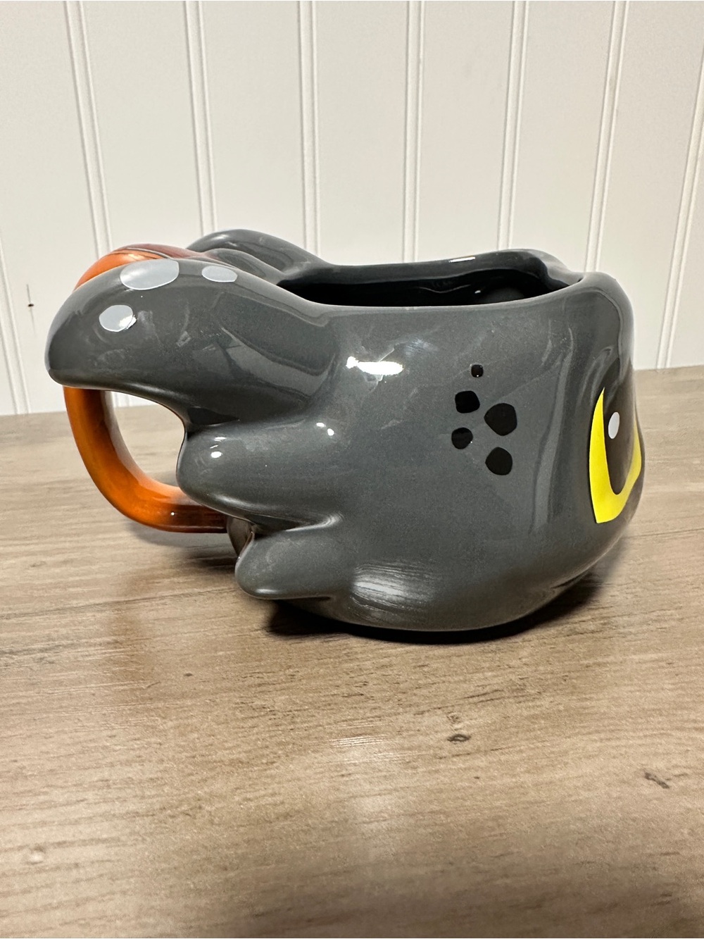 Toothless Dragon Mug - Picture 2 of 3